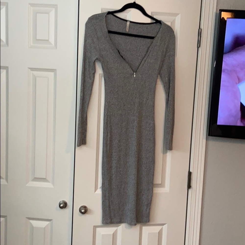 grey dress, great for this time